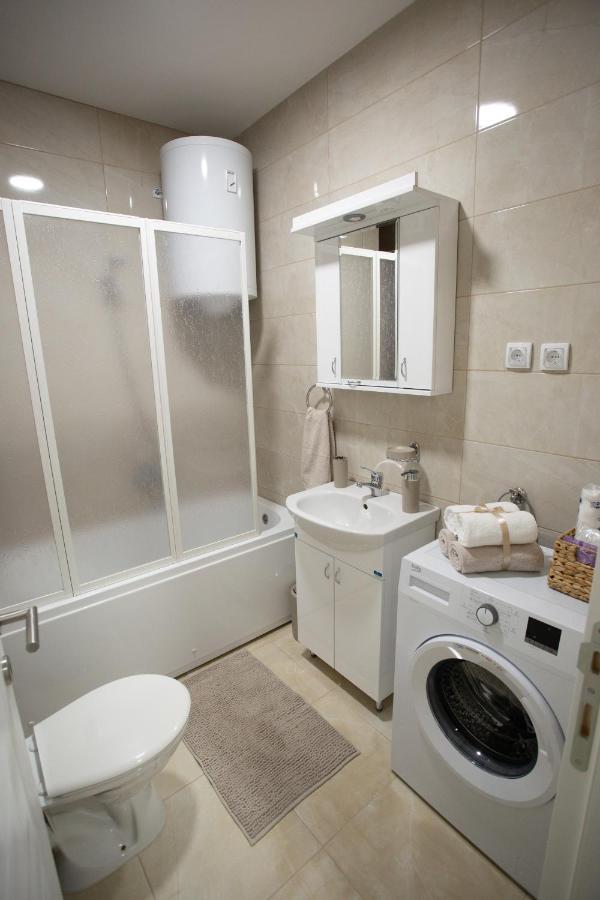 Apartman Sunset Sremska Mitrovica Exterior foto